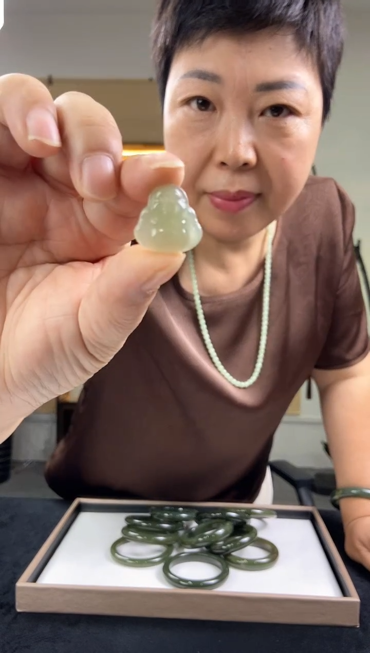 和田玉未镶嵌颈饰天然和田玉20佛公 1383