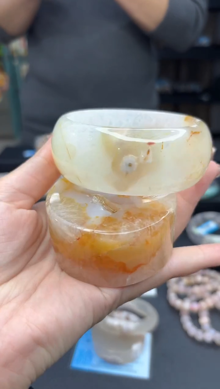 【闪购商品】石英质玉手镯未镶嵌402（63圈赠送镯心）