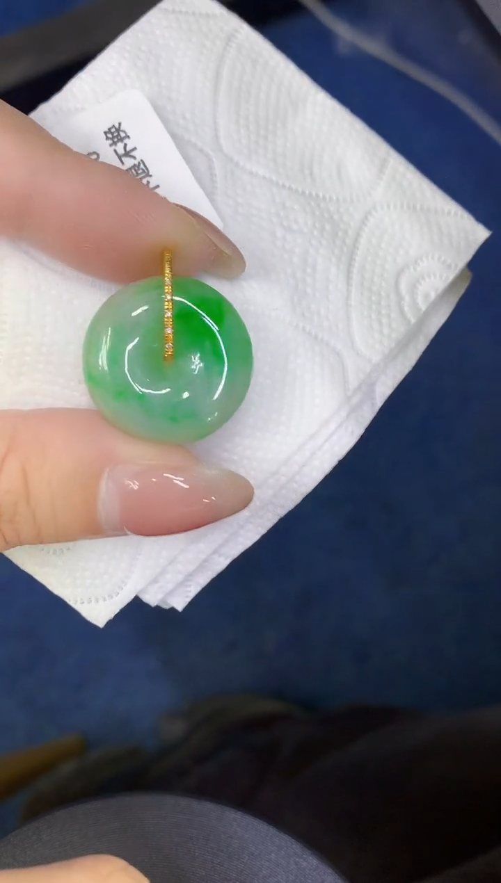 颈饰18K金镶嵌翡翠缅甸天然翡翠A货