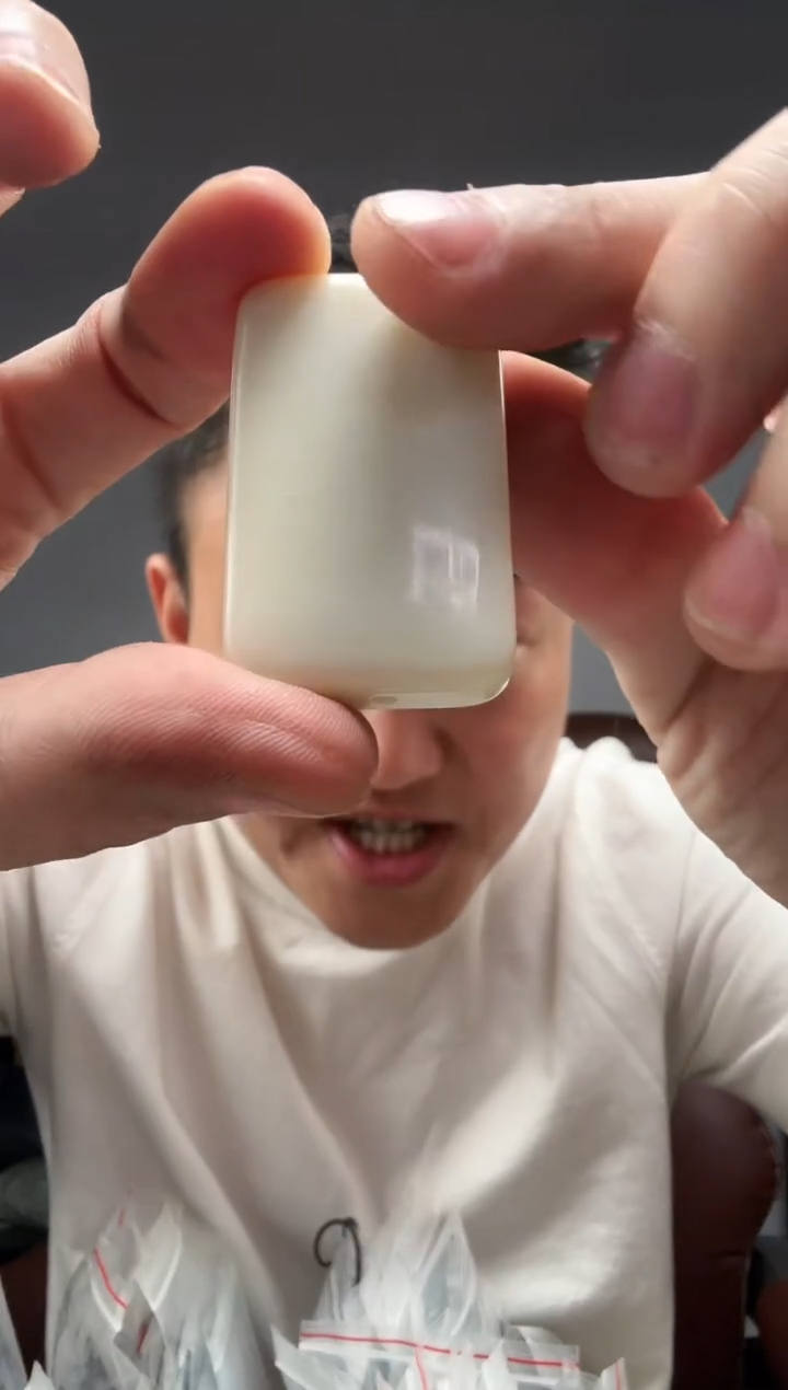 和田玉未镶嵌颈饰1