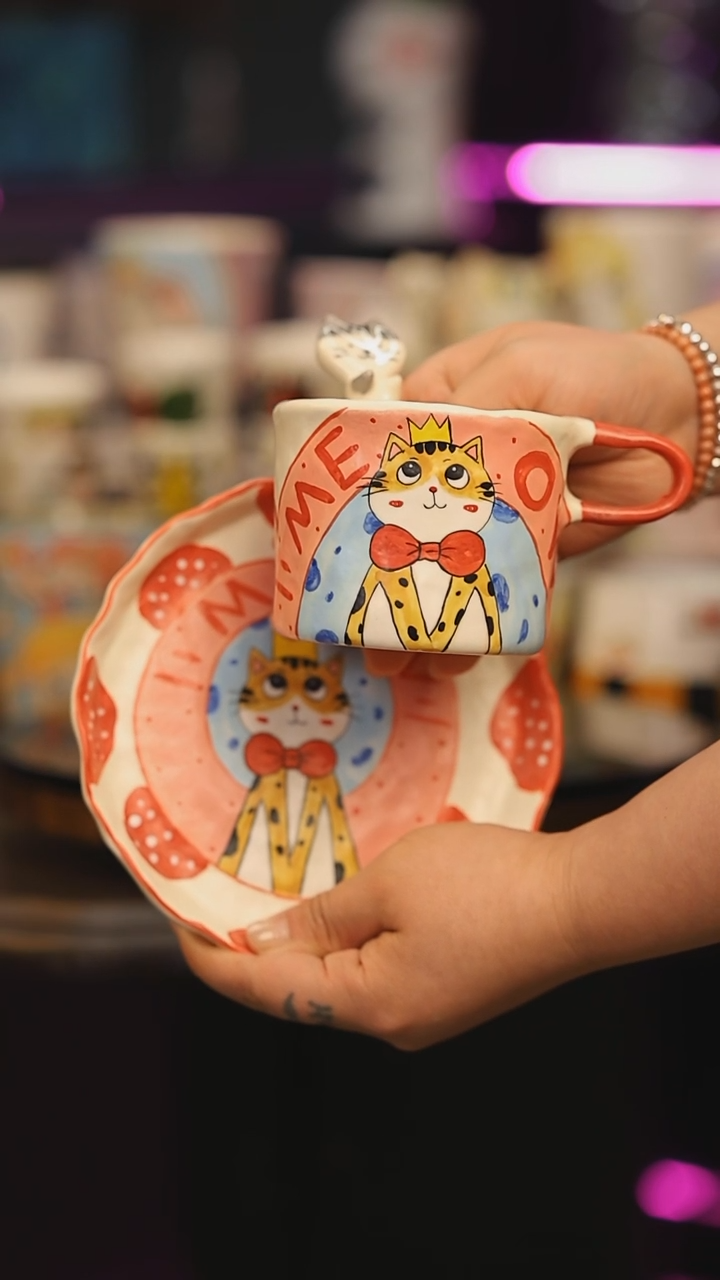 【闪购商品】摆件景德镇釉下彩绘设计师款式陶瓷