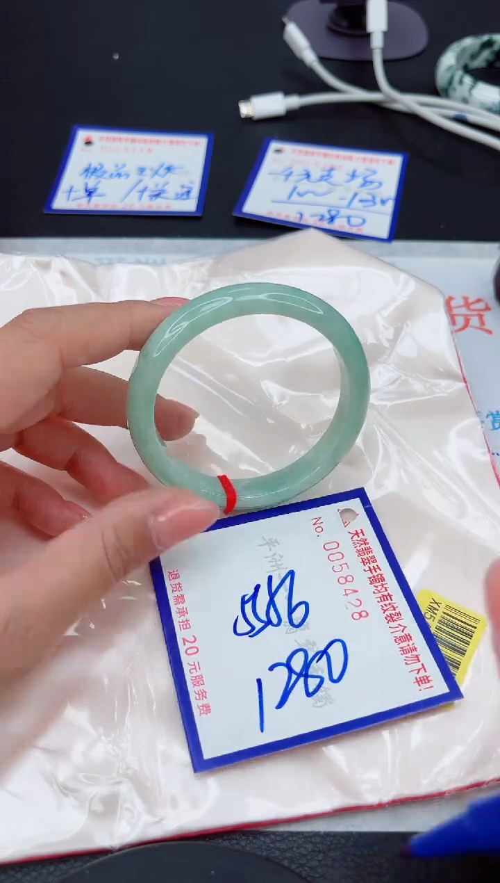 翡翠手镯未镶嵌111111111111