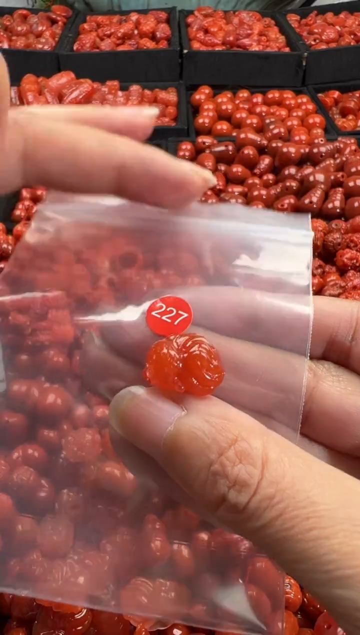 颈饰未镶嵌南红玛瑙1