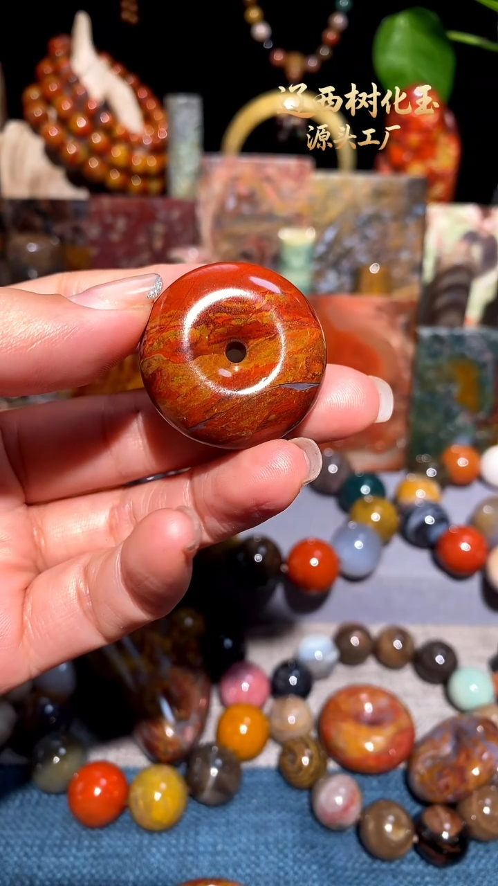 未镶嵌-硅化玉顺*旗天然北票硅化玉吊坠