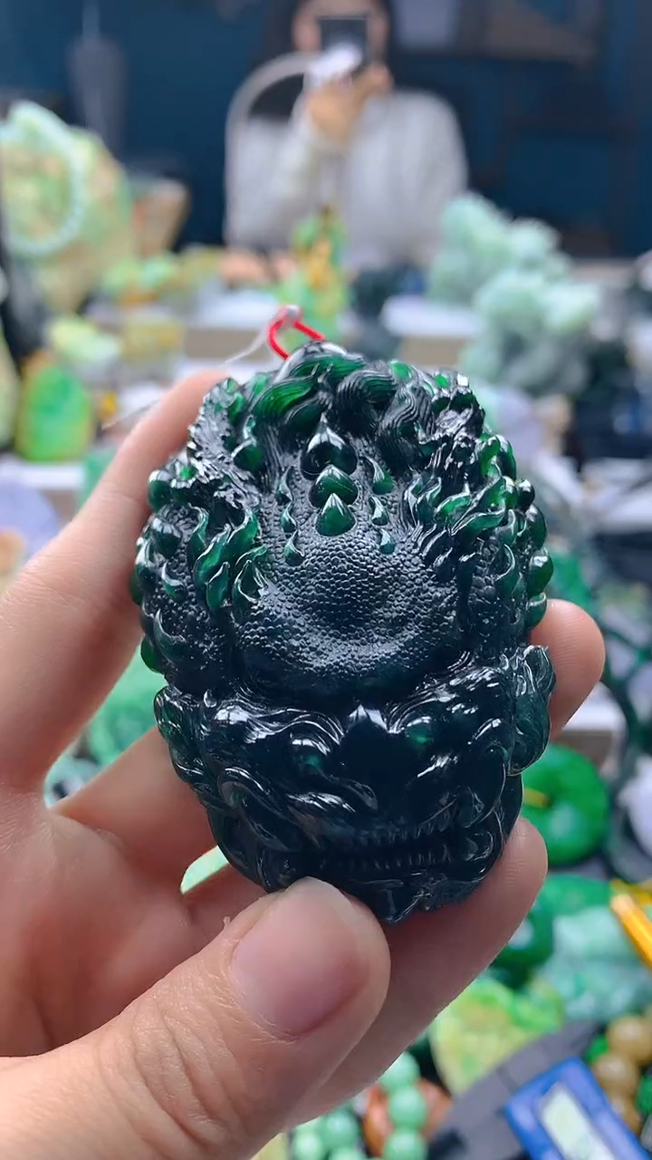 颈饰未镶嵌翡翠秋*天然缅甸a货翡翠