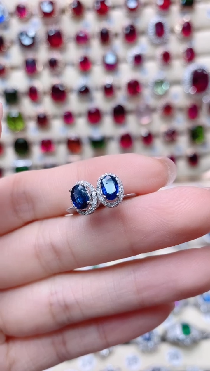 【闪购商品】蓝宝石18K金耳钉18K金镶嵌1