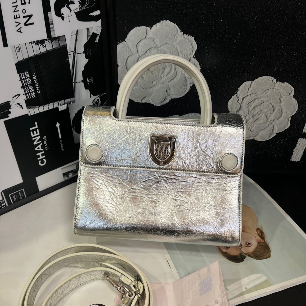95新 DIOR/迪奥 银色爆裂纹ever盾牌手提包B1834#
