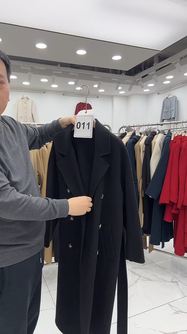 秋冬经典羊毛外套编码011
