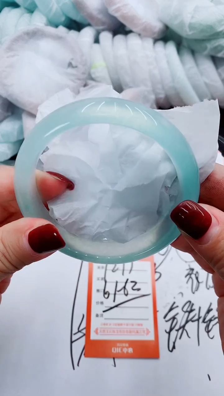 【闪购商品】石英质玉手镯未镶嵌T277-61-62