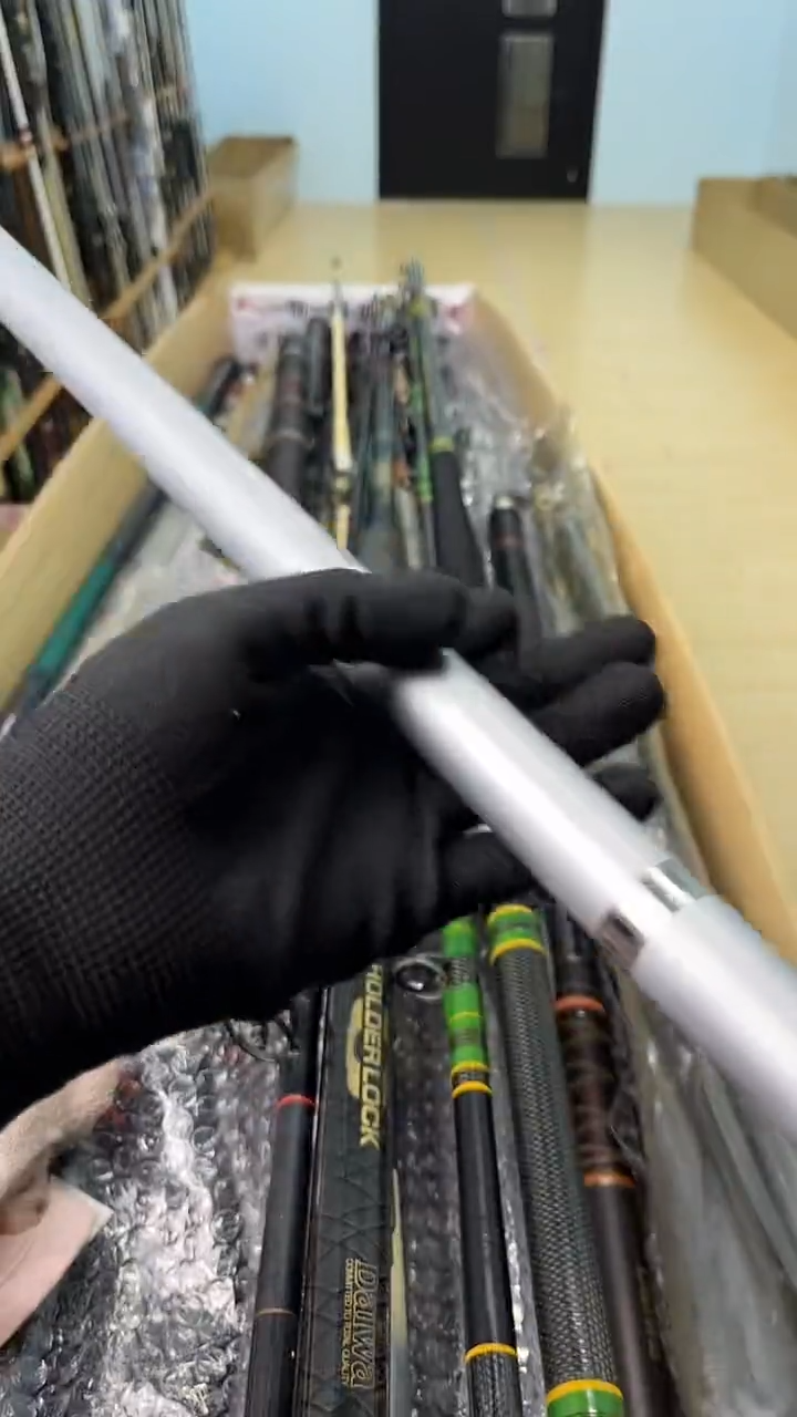 用****8孤品微瑕，以直播间介绍为准，加十元发顺丰