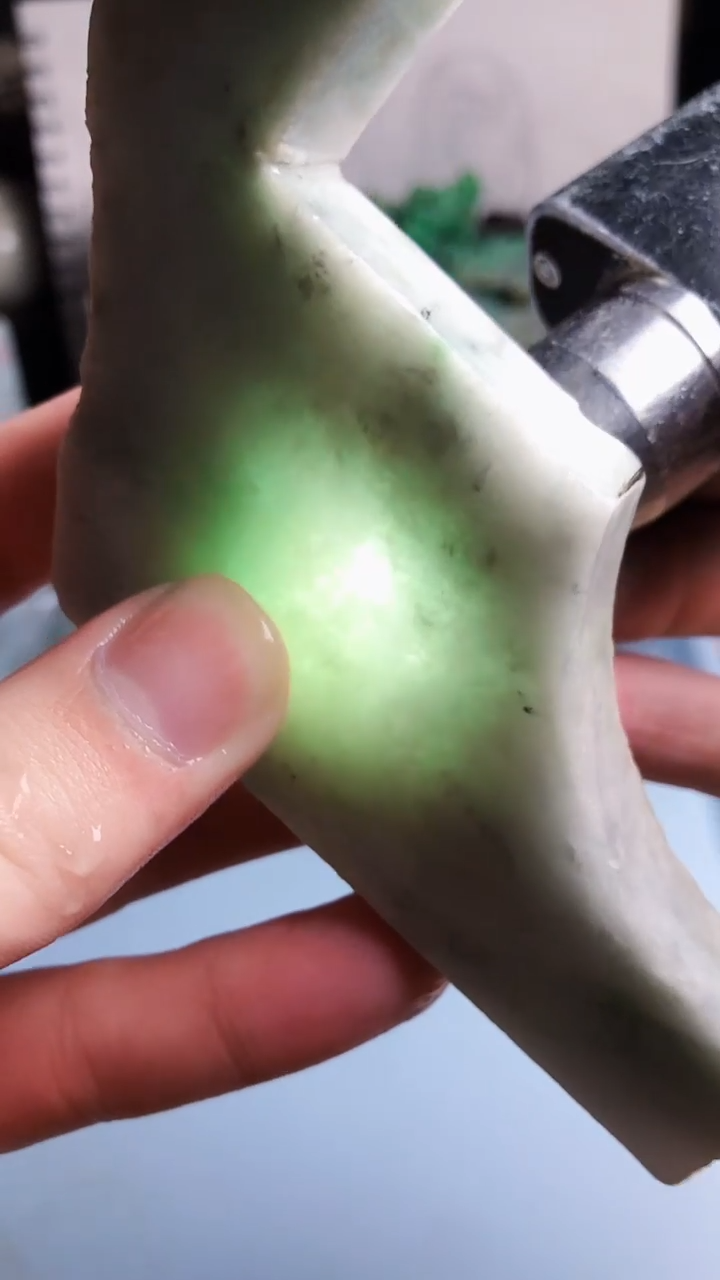 翡翠未镶嵌颈饰天然A货翡翠