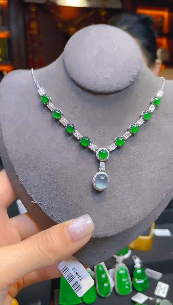 翡翠银S925镶嵌颈饰天然A货翡翠蛋面套链/136822