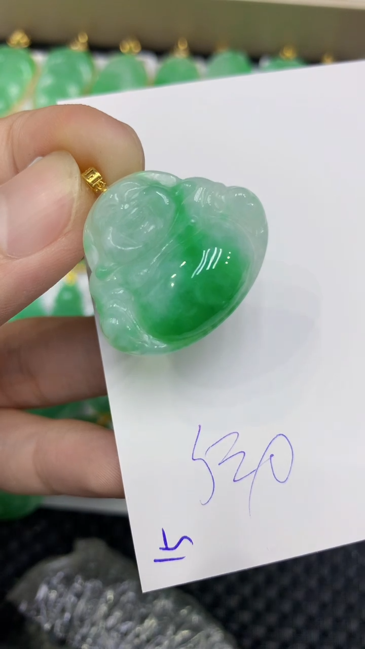 颈饰18K金镶嵌翡翠缅甸A货翡翠