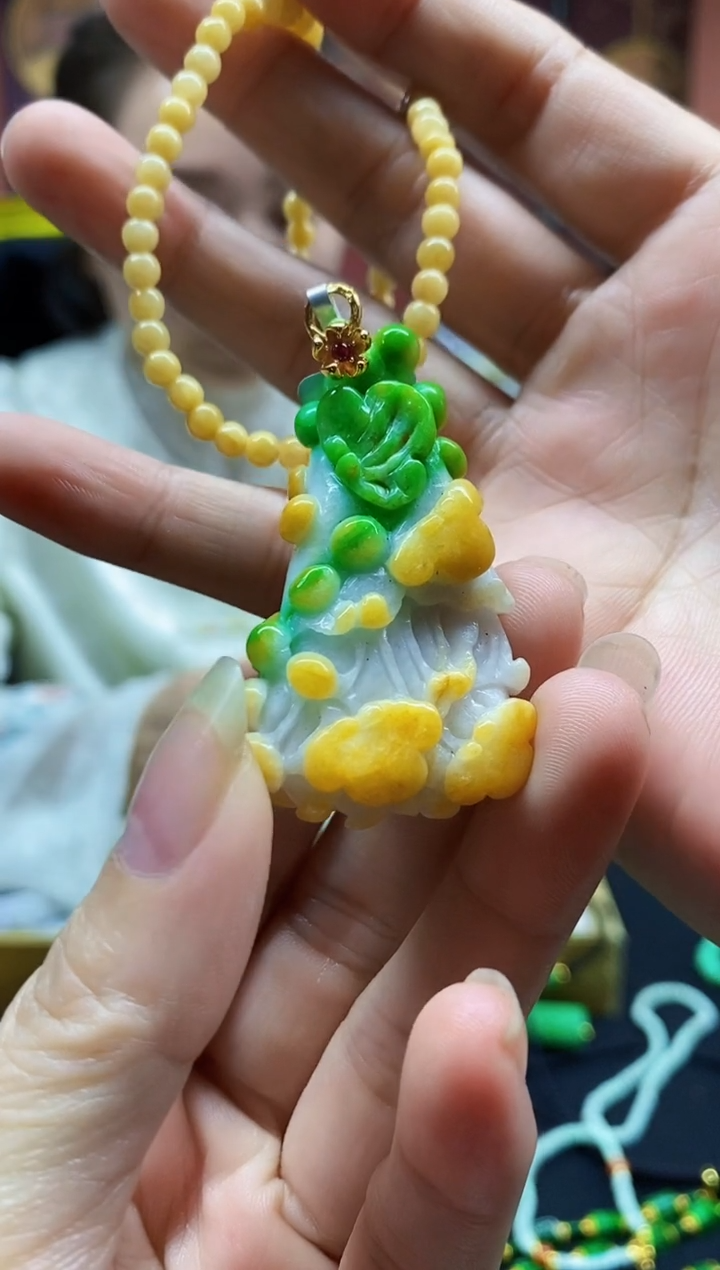 颈饰未镶嵌翡翠吊坠