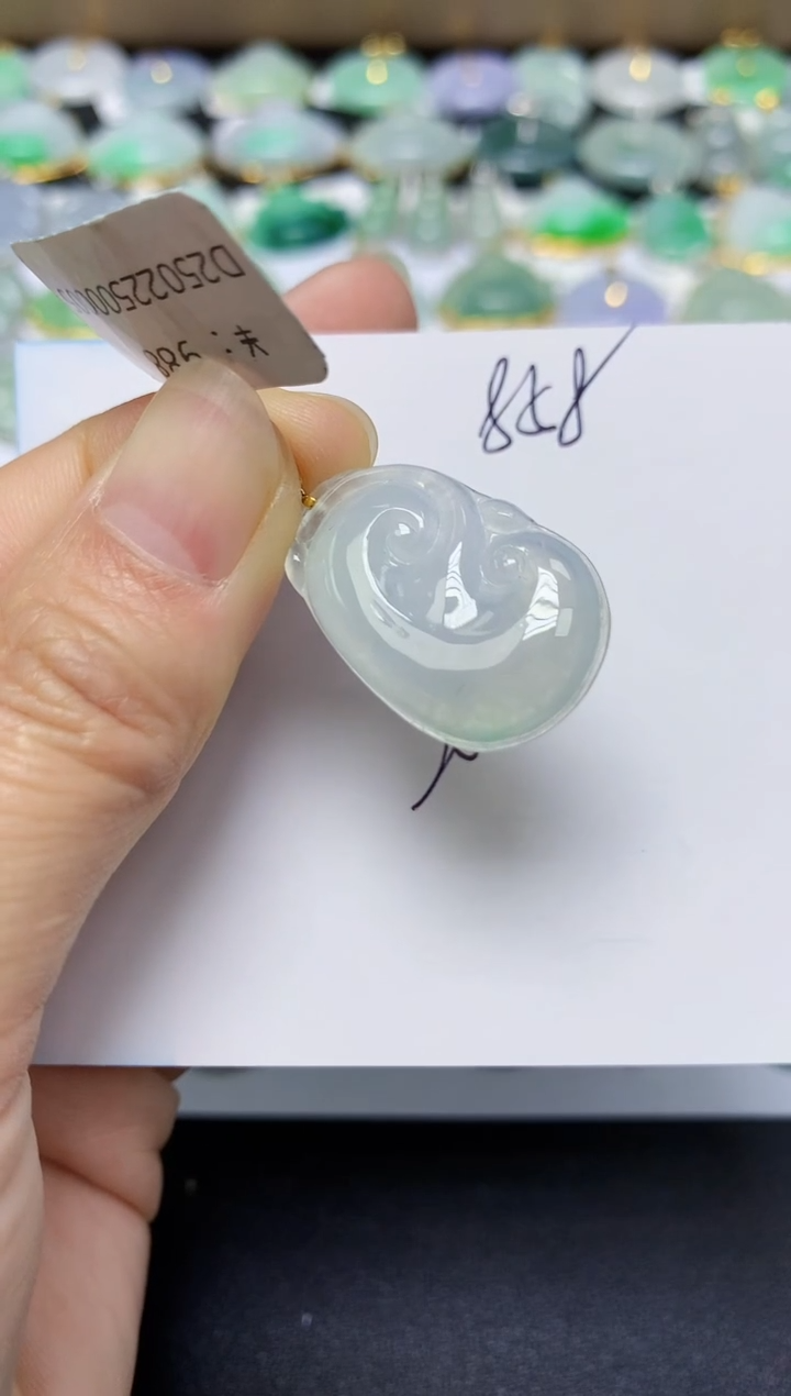 翡翠18K金镶嵌颈饰 天然翡翠A货