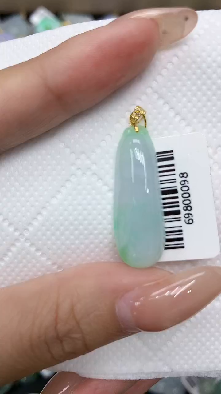 颈饰18K金镶嵌翡翠111111111