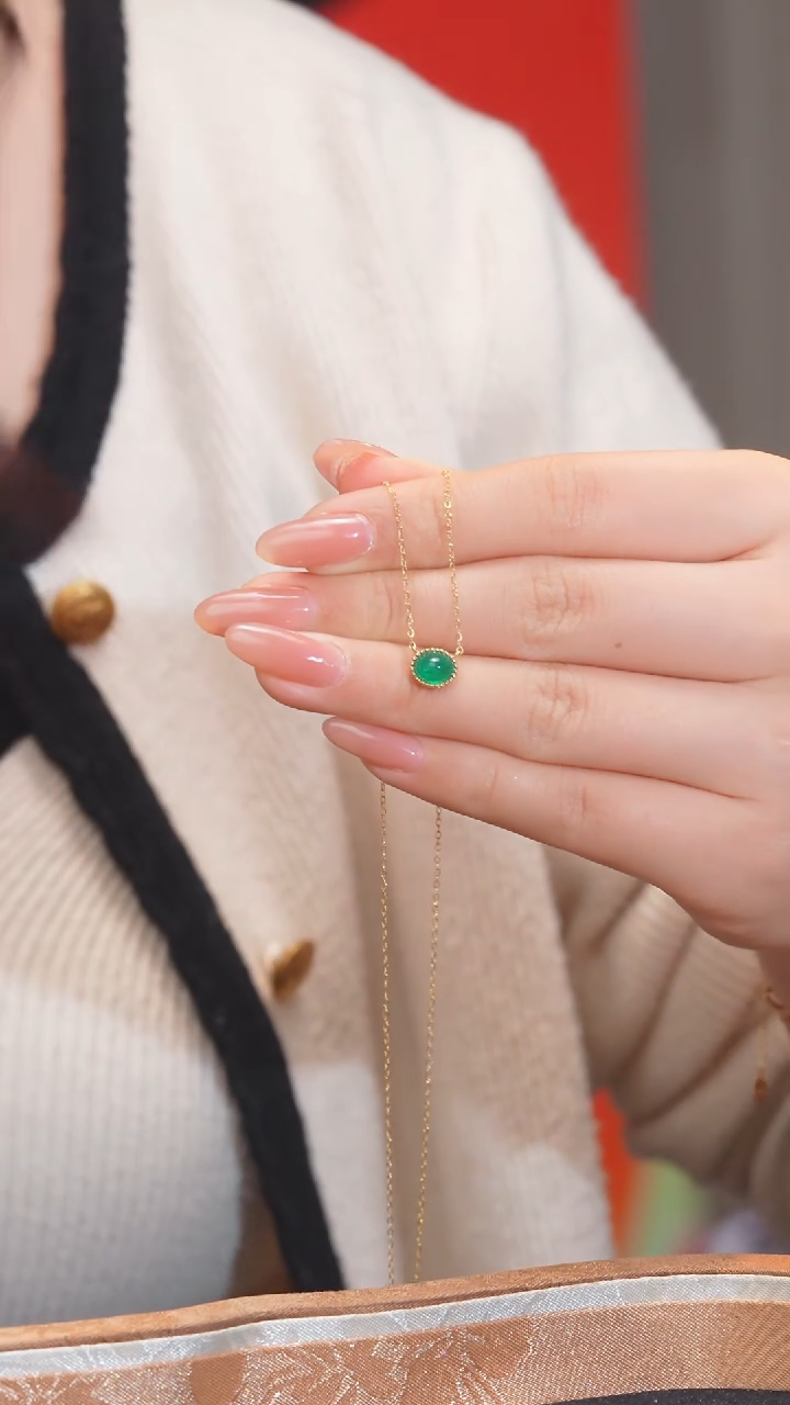 【闪购商品】祖母绿项链18K金镶嵌（0.6ct）@@Q1736