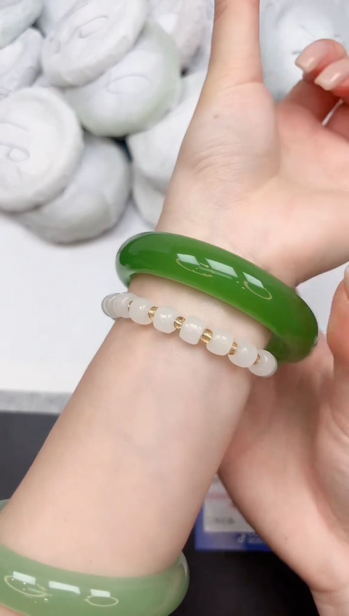 未镶嵌手镯石英岩玉231/5758