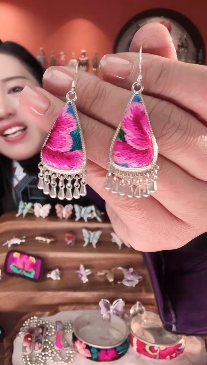 织绣手工苗绣刺绣耳环23