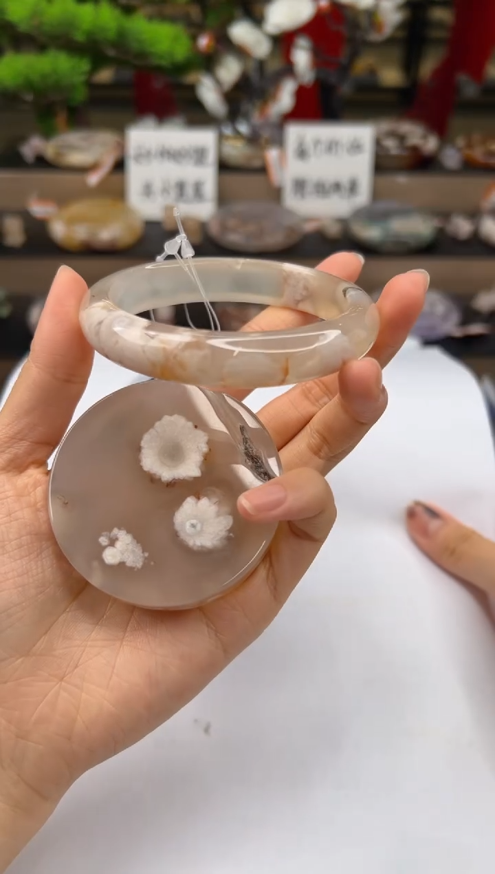 【闪购商品】石英质玉未镶嵌手镯60圈口（赠送镯心）21409