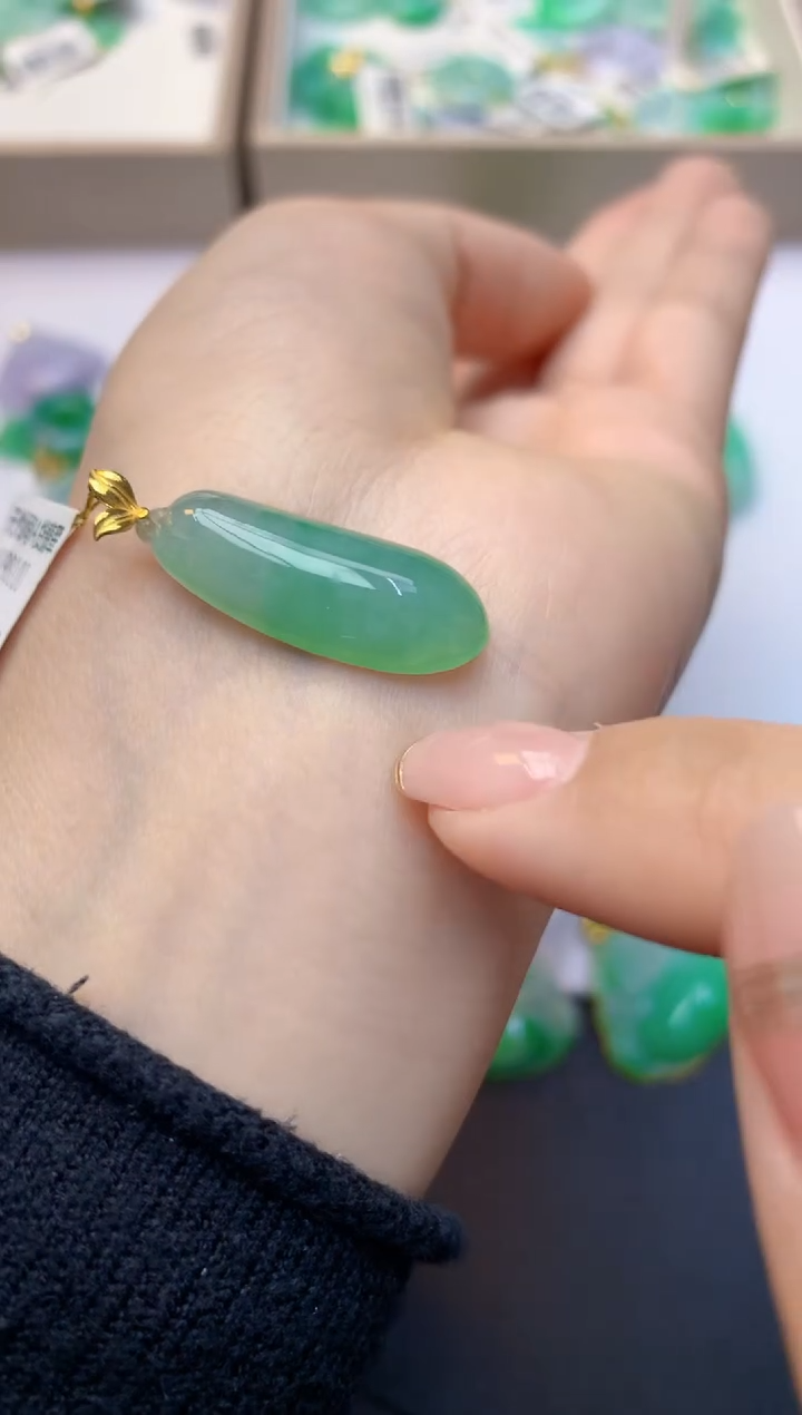 颈饰18K金镶嵌翡翠天然A货缅甸翡翠百元以上9元证书费自理