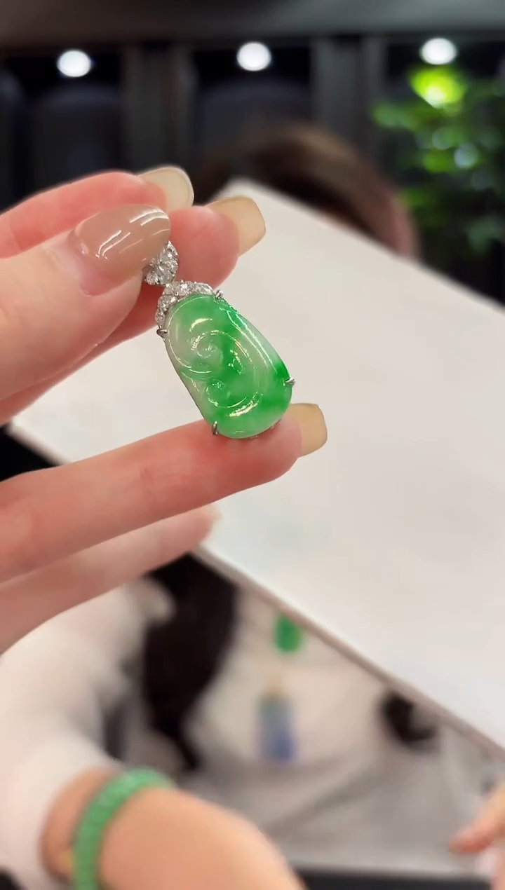 吊坠(不含链)未镶嵌翡翠缅料A货/多样性发货/一件