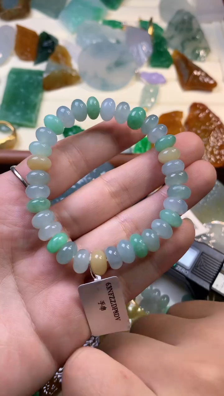 【闪购商品】翡翠颈饰未镶嵌手串