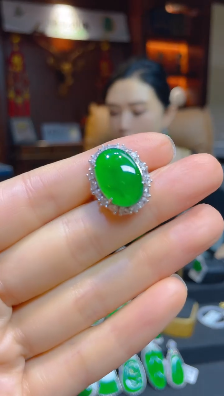 【闪购商品】翡翠戒指银S925镶嵌120843天然A货翡翠蛋面戒指