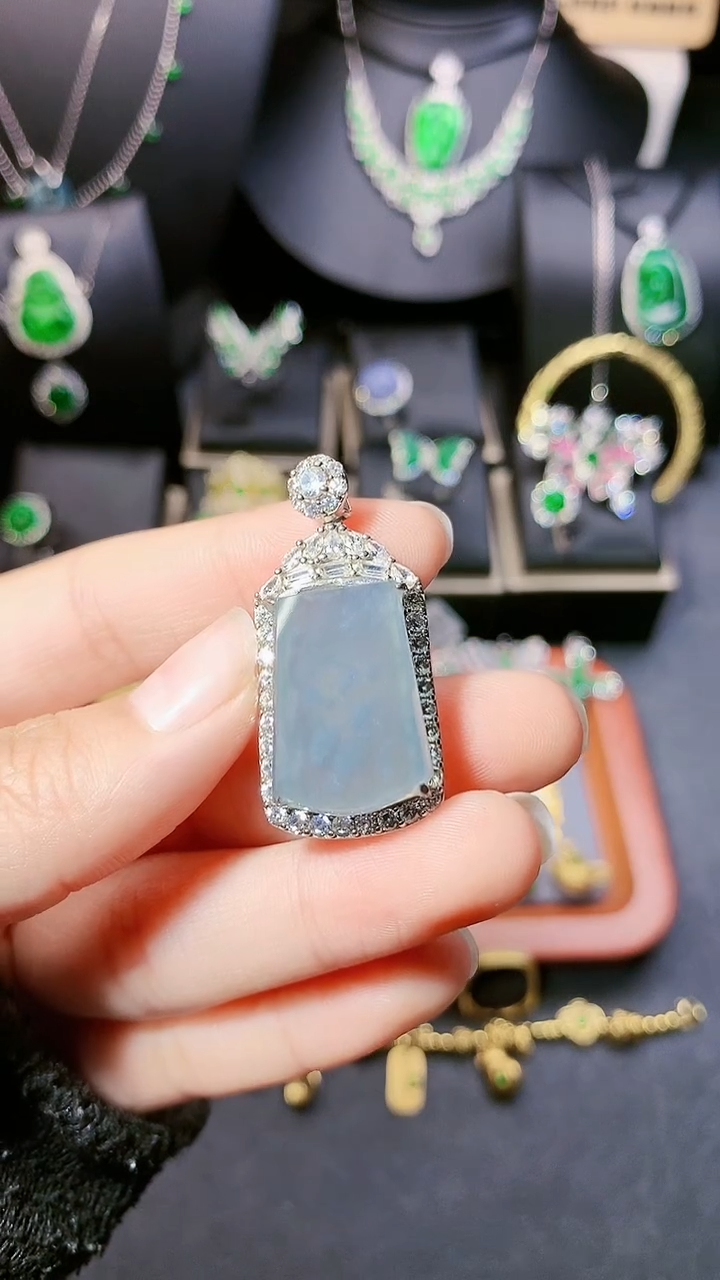 【闪购商品】翡翠毛衣链银S925镶嵌吊坠