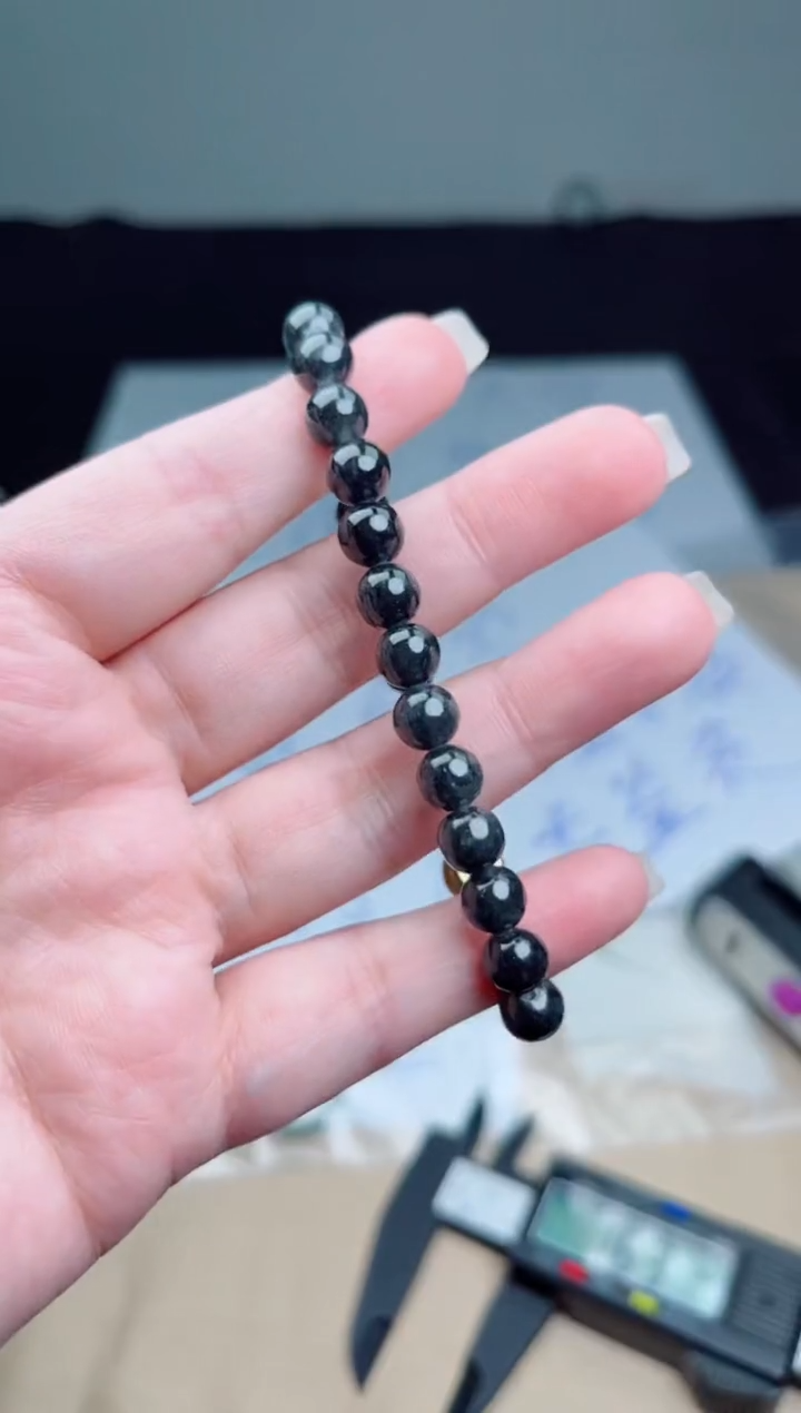 翡翠未镶嵌颈饰珠串