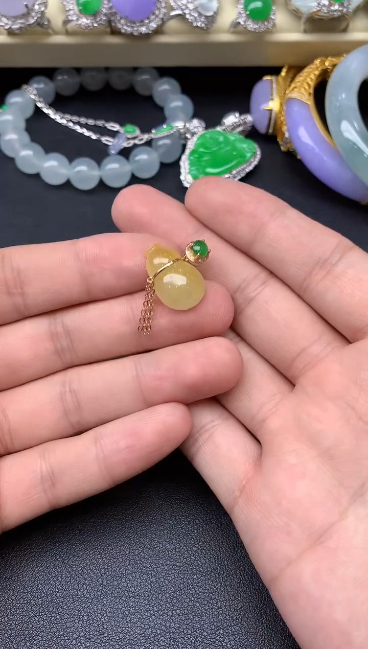 颈饰18K金镶嵌翡翠95-雪姐翡翠天天见