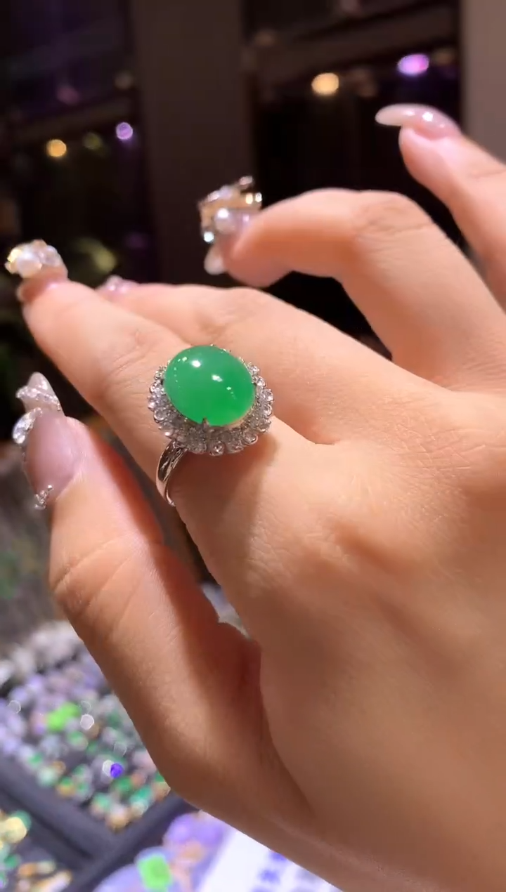 【闪购商品】翡翠吊坠(不含链)18K金镶嵌戒指