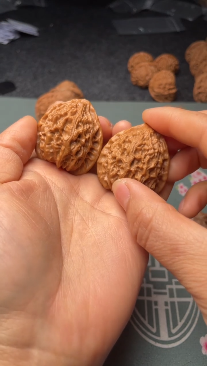 把件文玩核桃w226  金牛 37尺