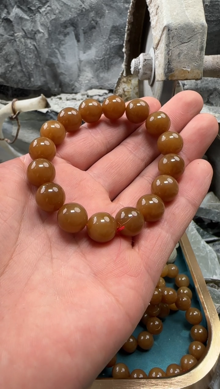 和田玉未镶嵌颈饰手串