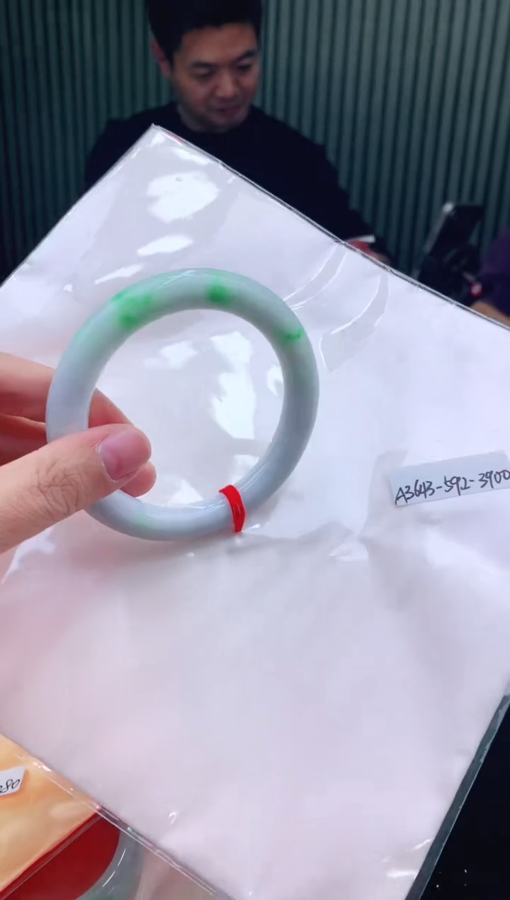 未镶嵌手镯翡翠59