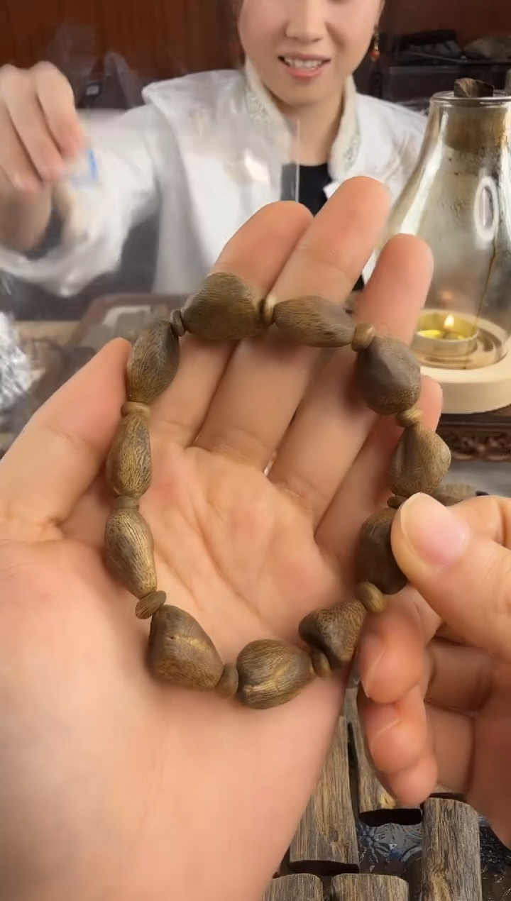 沉香手串生**凡奇楠沉香乌身 沉水树丁单圈手串一条13.4g