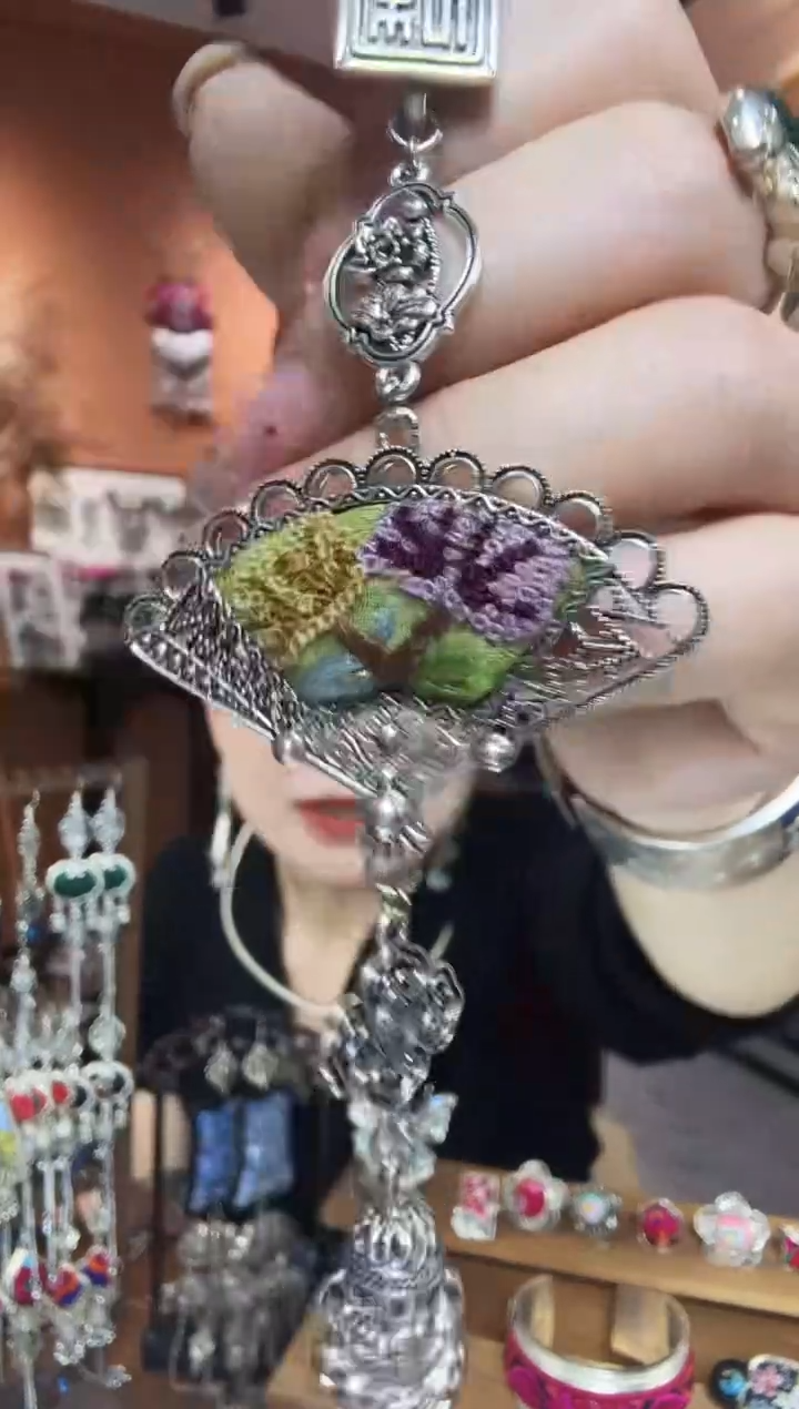 刺绣纯手工民族风压襟
