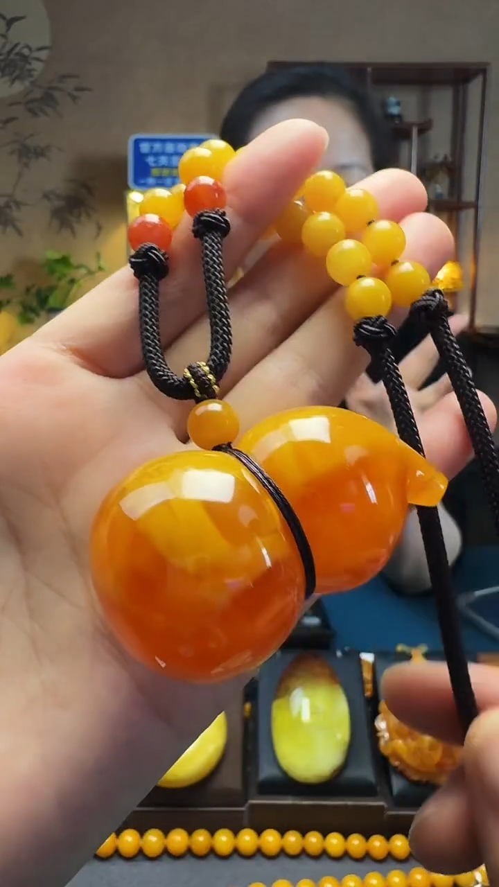 蜜蜡吊坠(赠链)未镶嵌蜜蜡葫芦套装