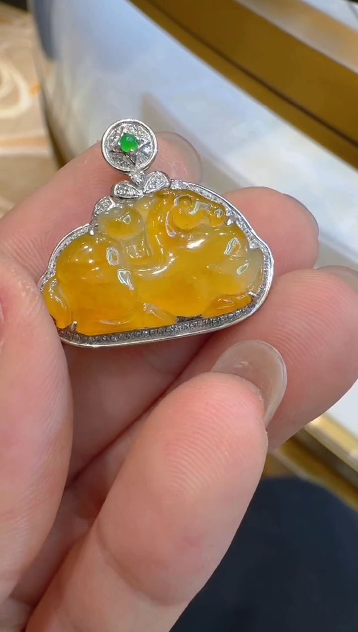 吊坠(不含链)18K金镶嵌翡翠多样性团购发一件