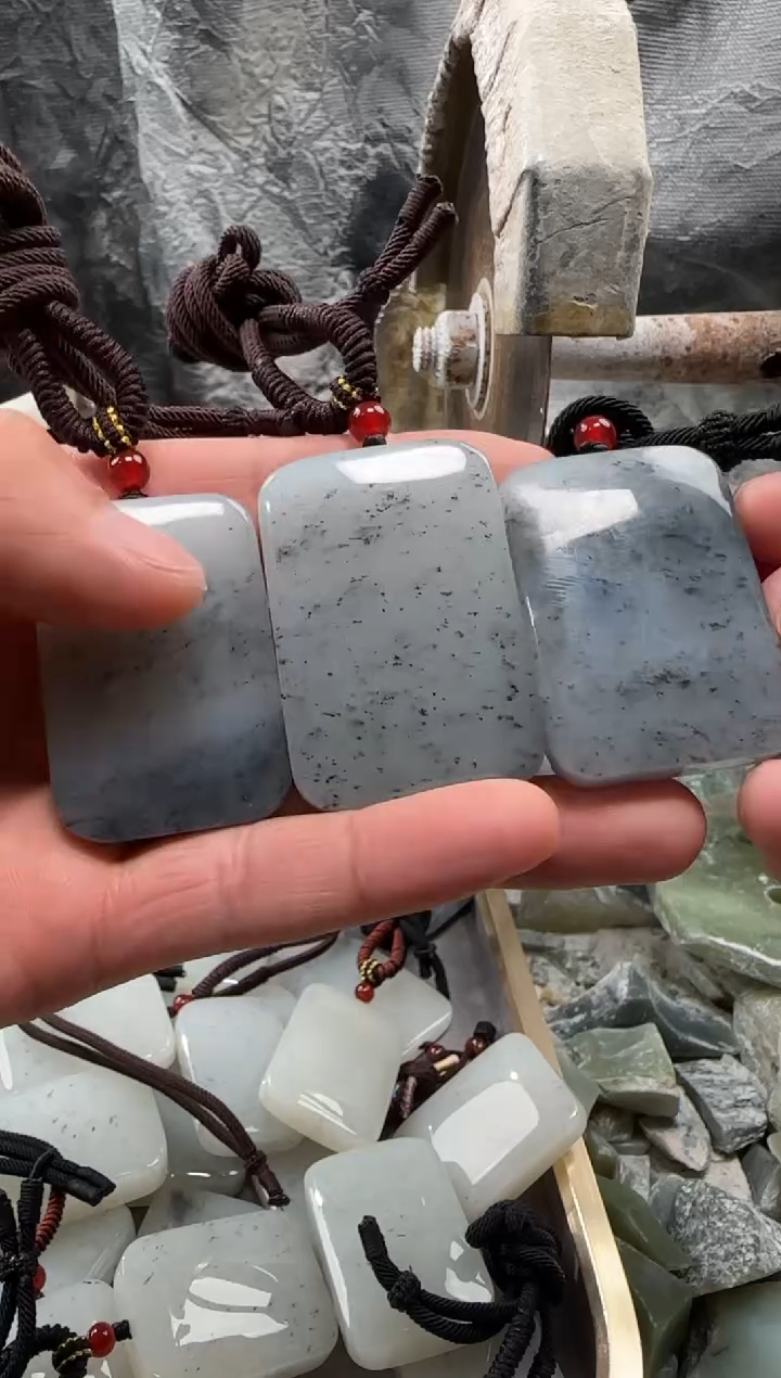 颈饰未镶嵌和田玉吊坠多样性拍一发一件