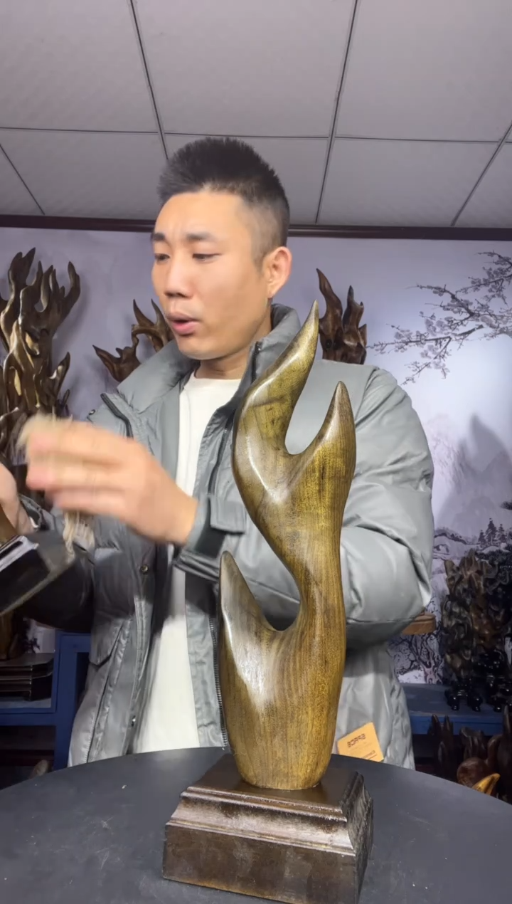金丝楠木雕款龙****0金丝楠木工艺品摆件