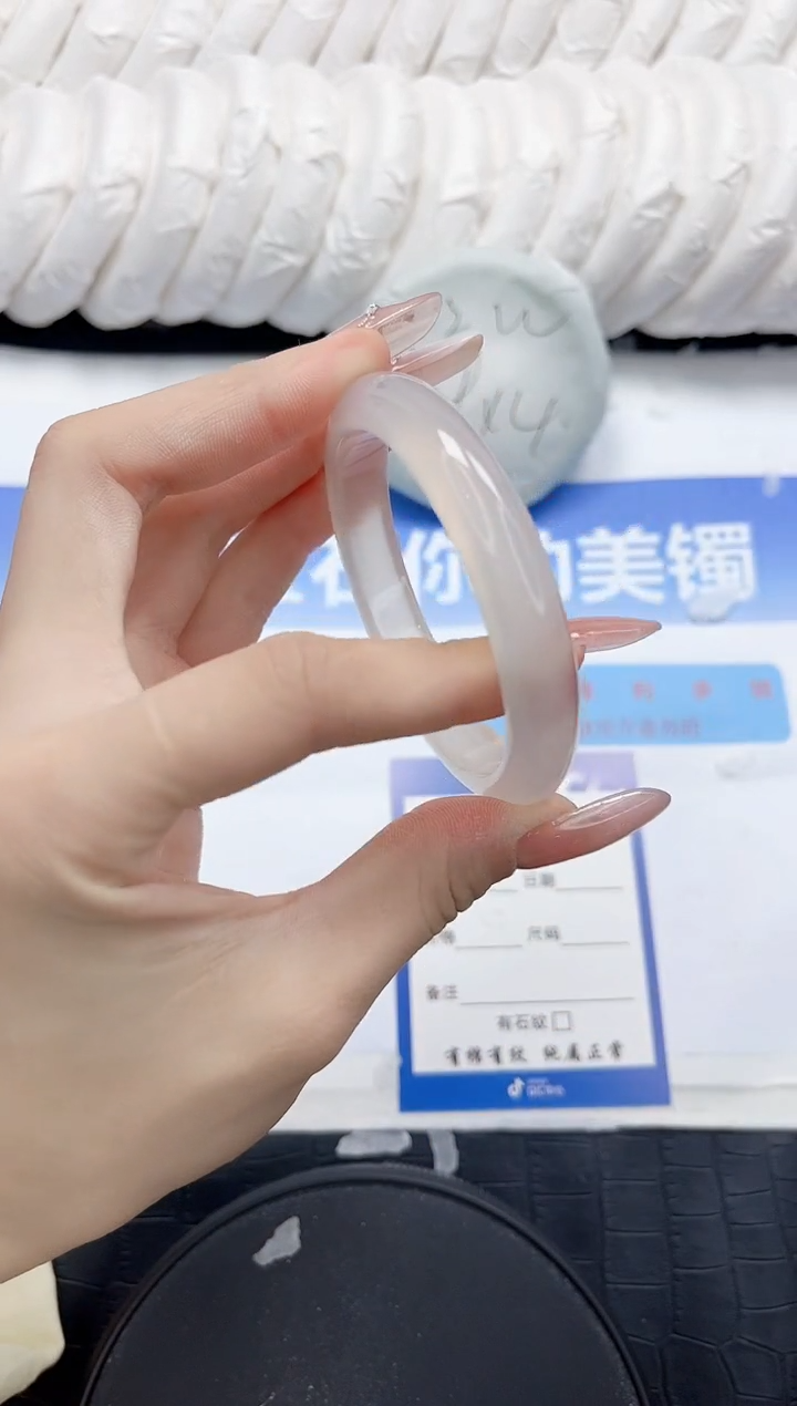石英质玉手镯未镶嵌148-54.3