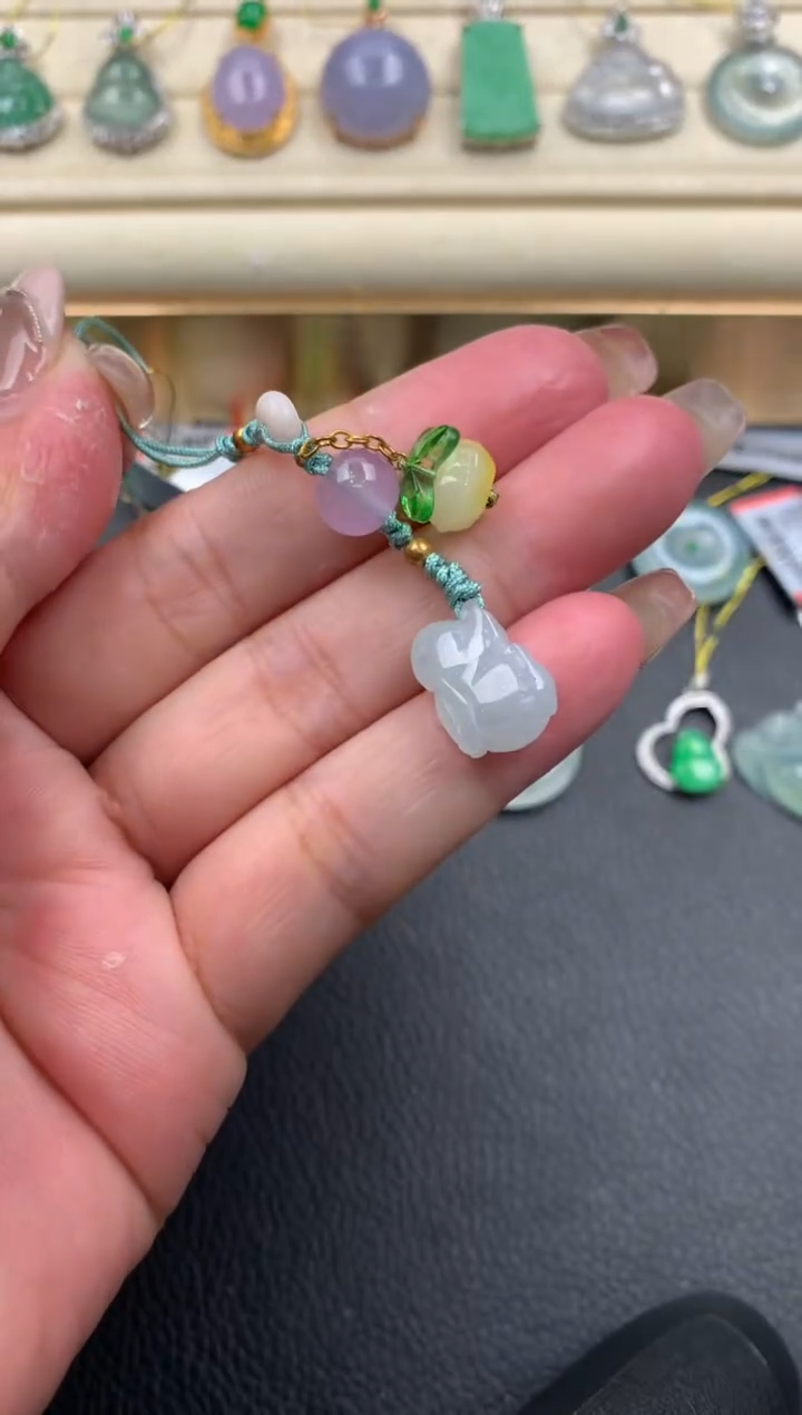 【闪购商品】翡翠挂件未镶嵌Q324       