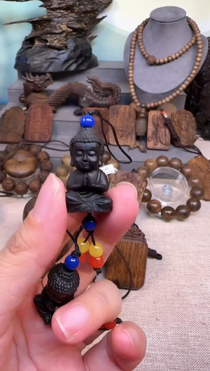 沉香碎屑沉香木印尼加里曼丹宝宝佛（多样性发货）