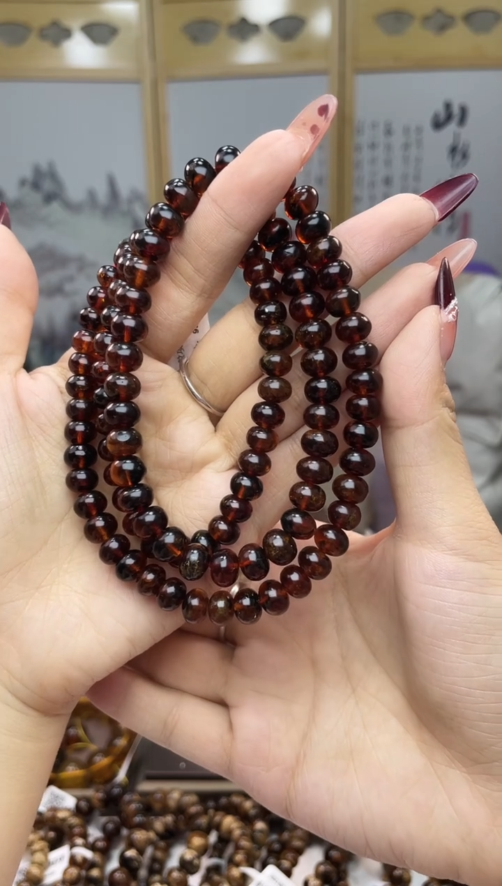 【闪购商品】琥珀裸石未镶嵌8+血珀1108