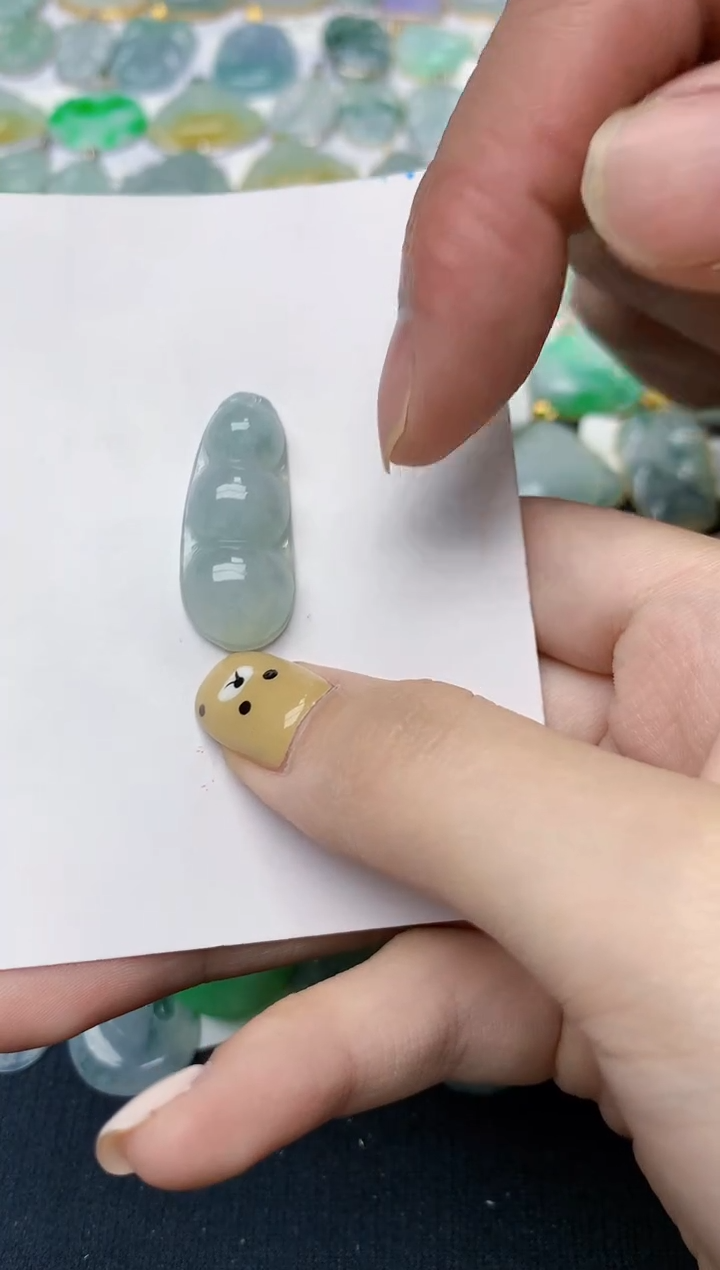 翡翠未镶嵌颈饰天然翡翠A货