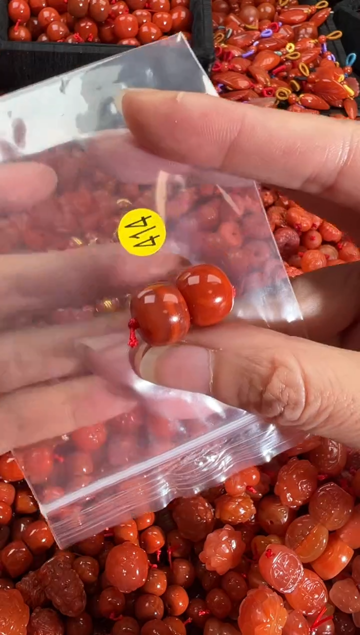 【闪购商品】南红玛瑙颈饰未镶嵌1