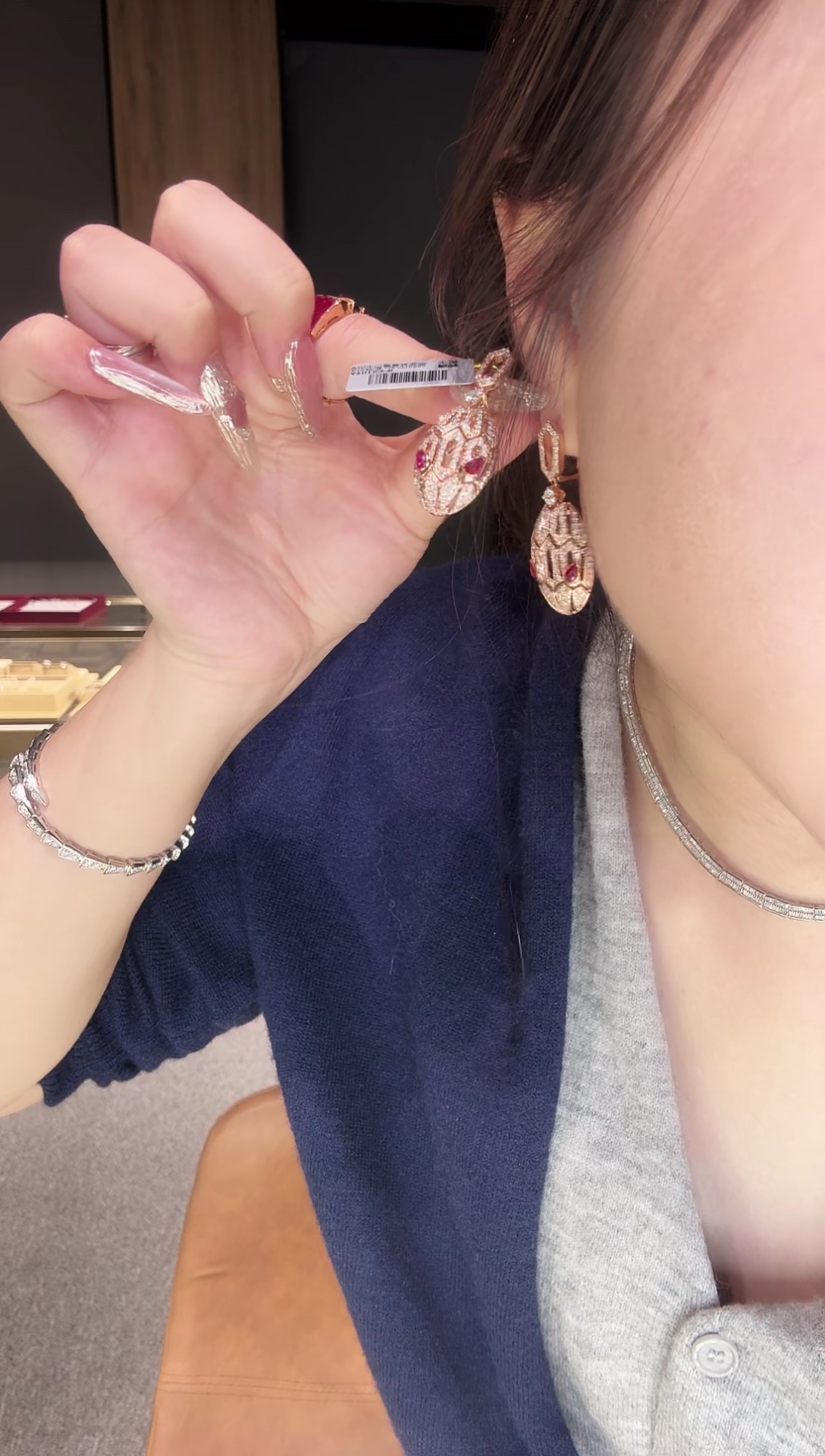 【闪购商品】钻石耳饰18K金镶嵌蛇耳拍