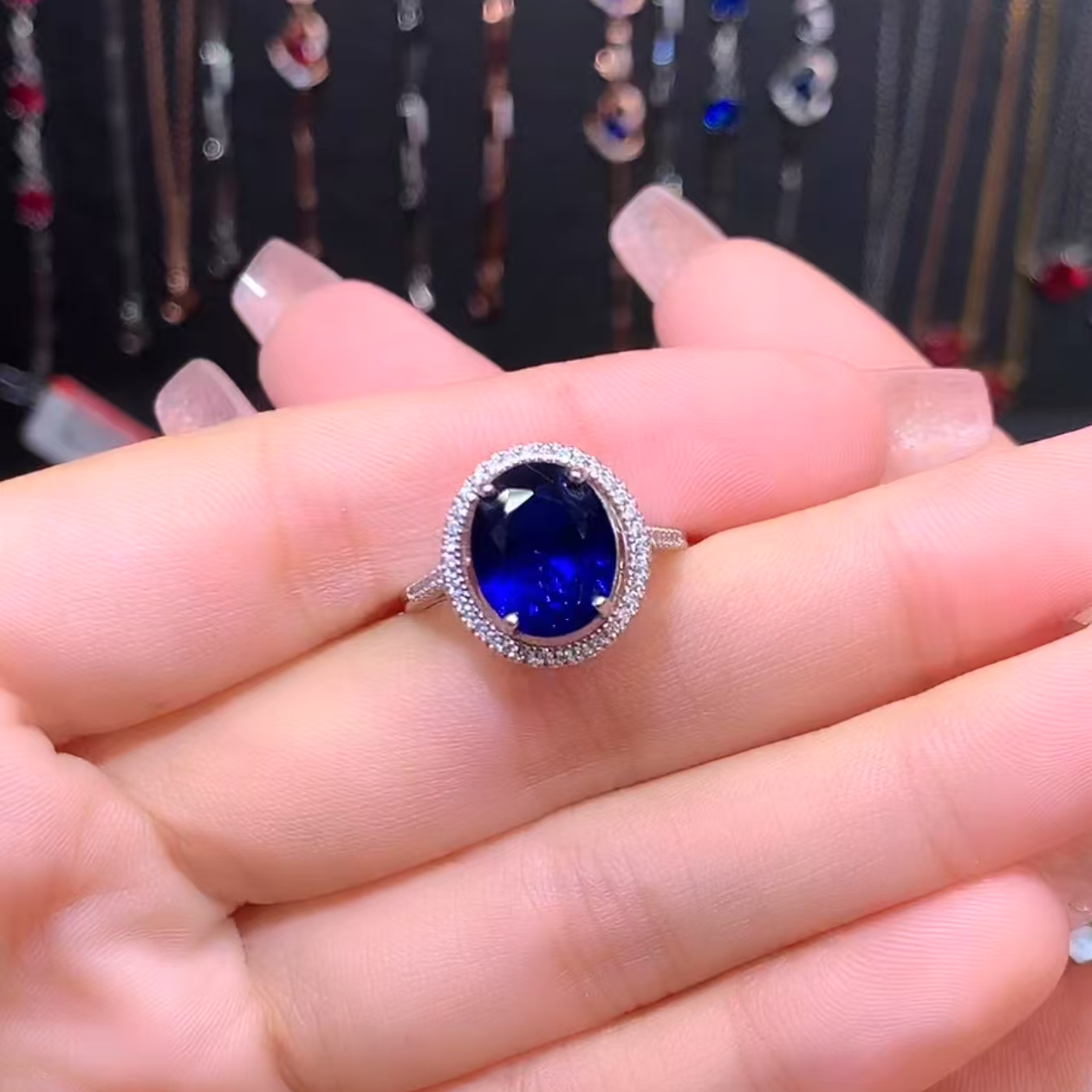 蓝宝石S925银镶银色戒指