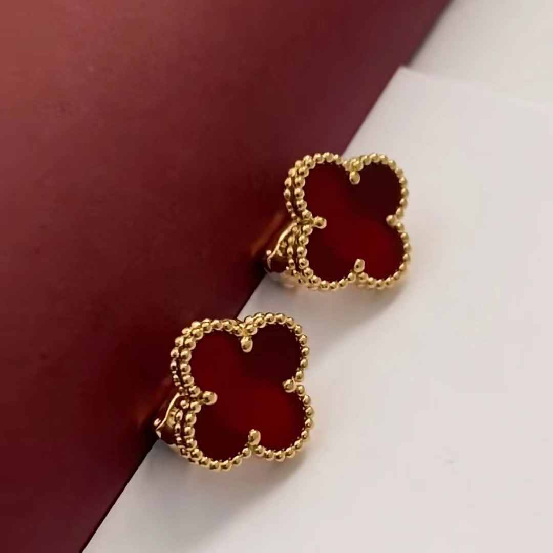 钛钢耳饰 镀K金 精工版四叶草耳钉